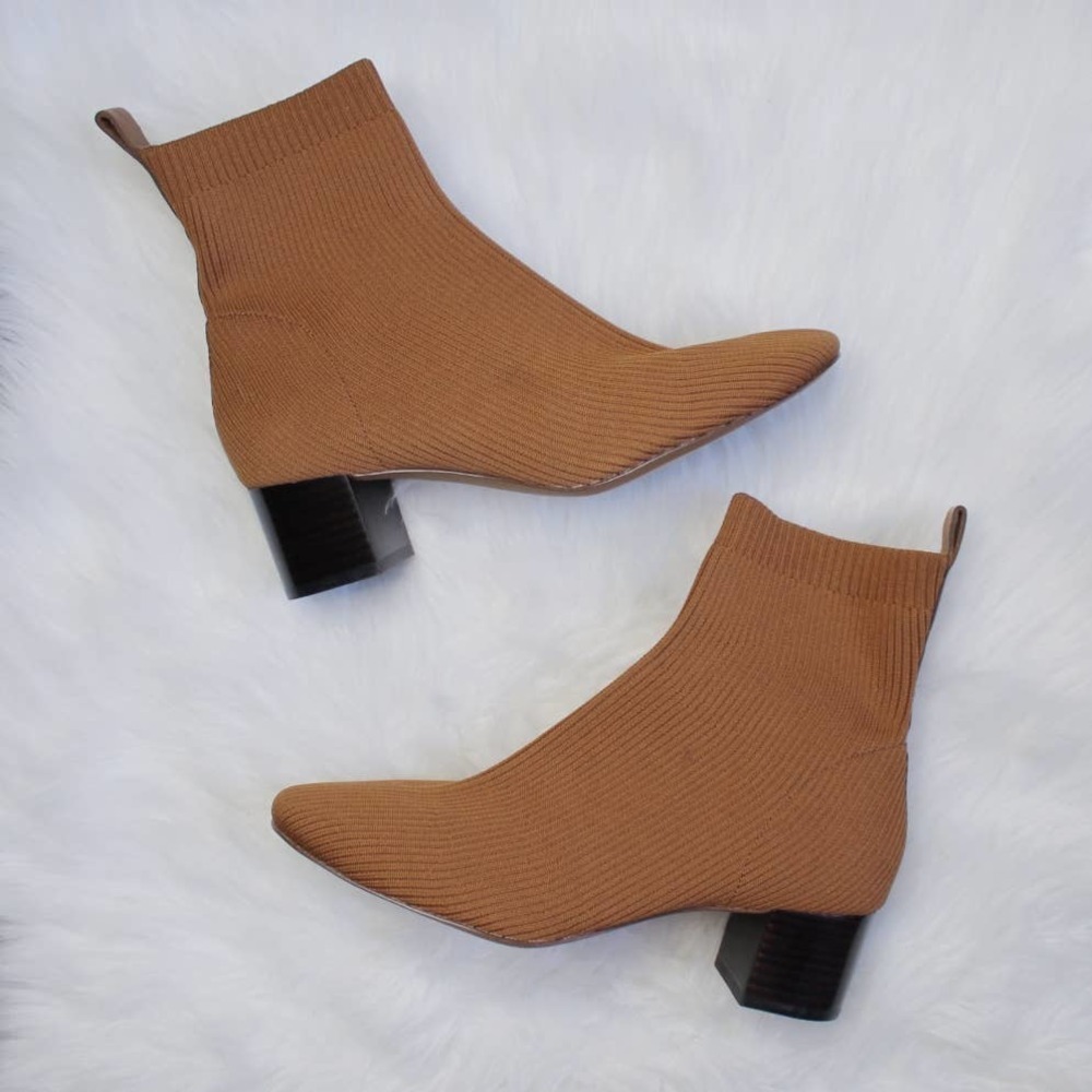 Everlane Toffee Ribbed Glove Boot